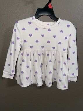 Cream Long-Sleeve Peplum Top with Purple Hearts - Kids